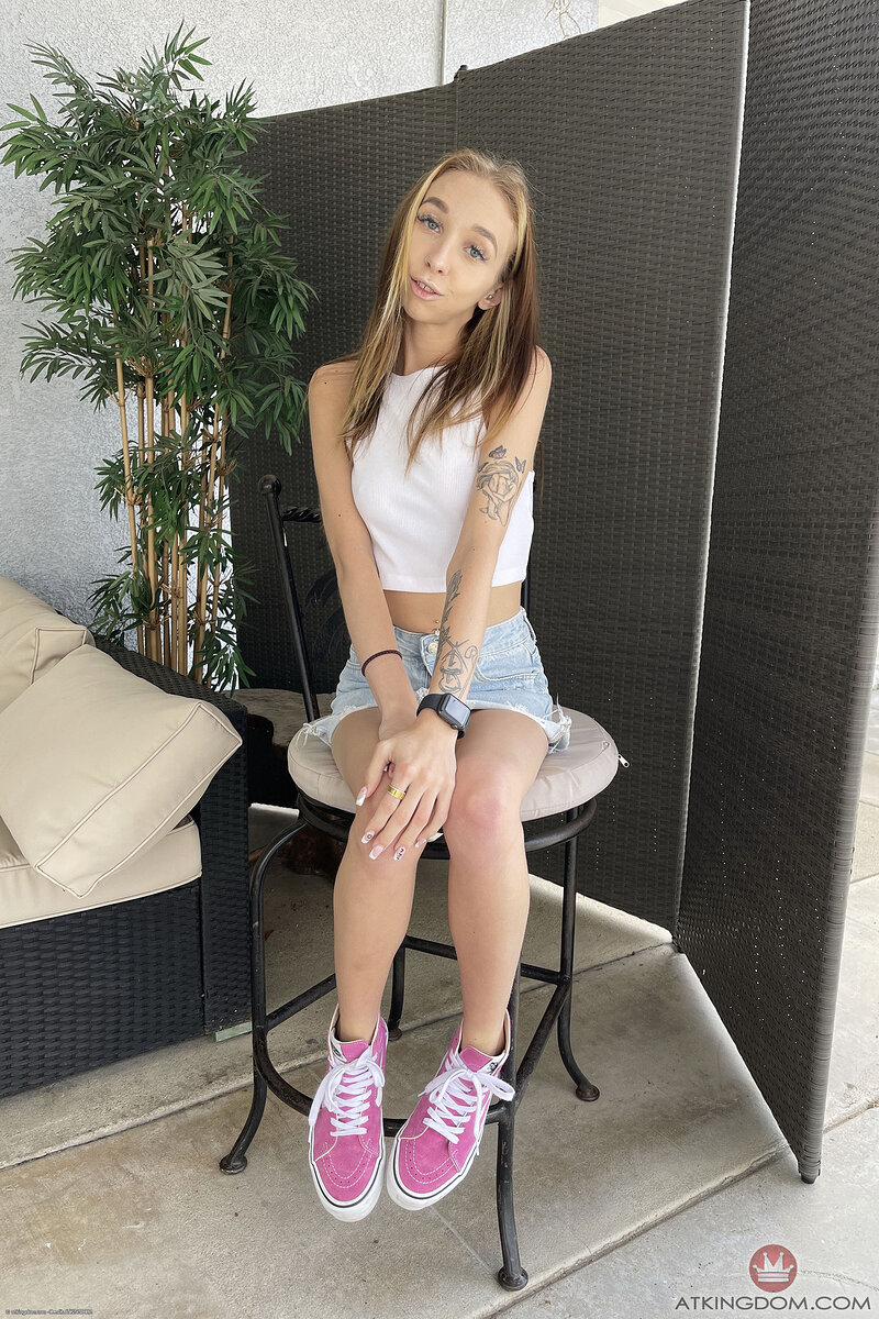Елена, 22 года, 3 размер груди